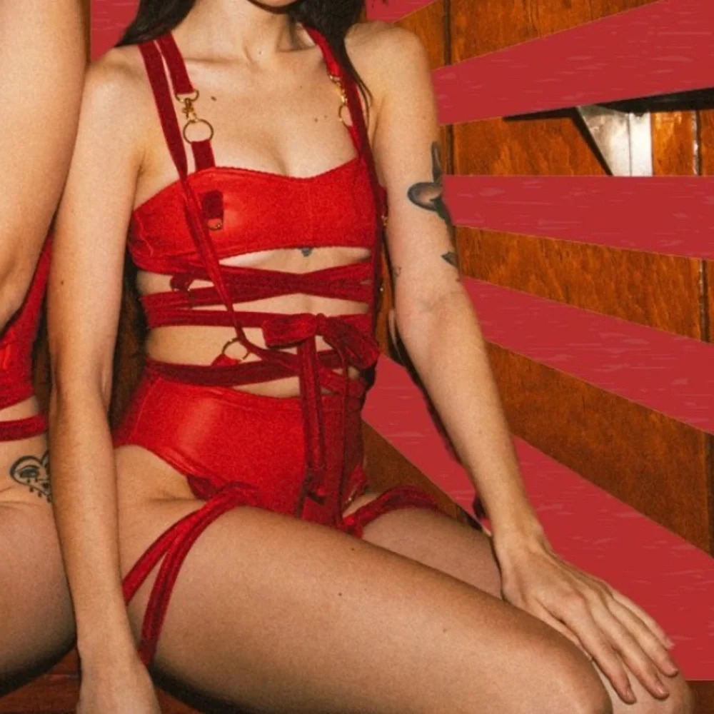 Solstice Intimates Red Strappy Paramour Set - Picture 1 of 11